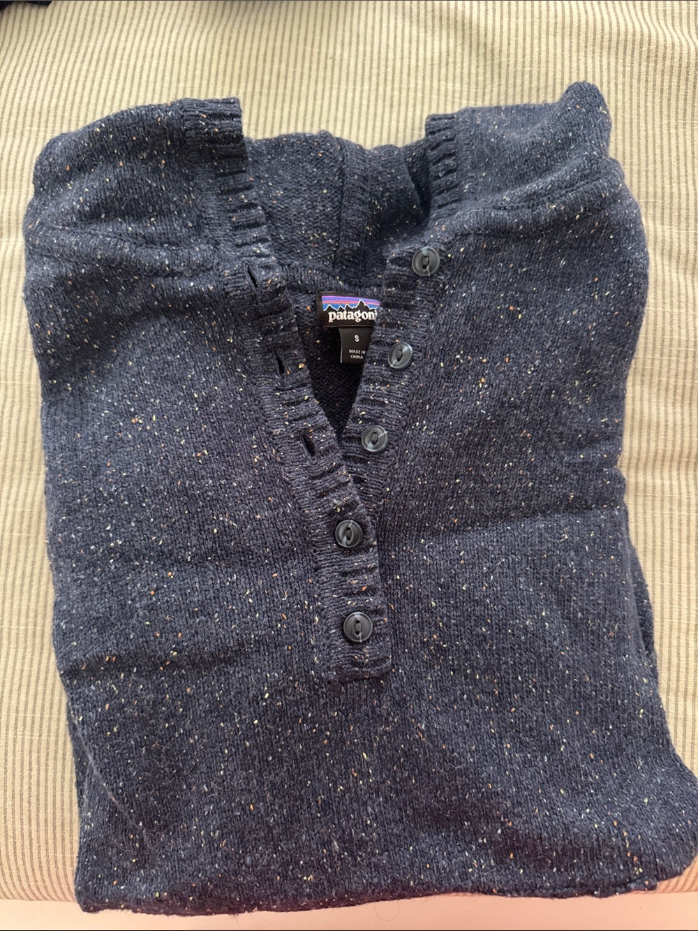 Patagonia Women's Navy Speckle V-Neck Henley Sweater